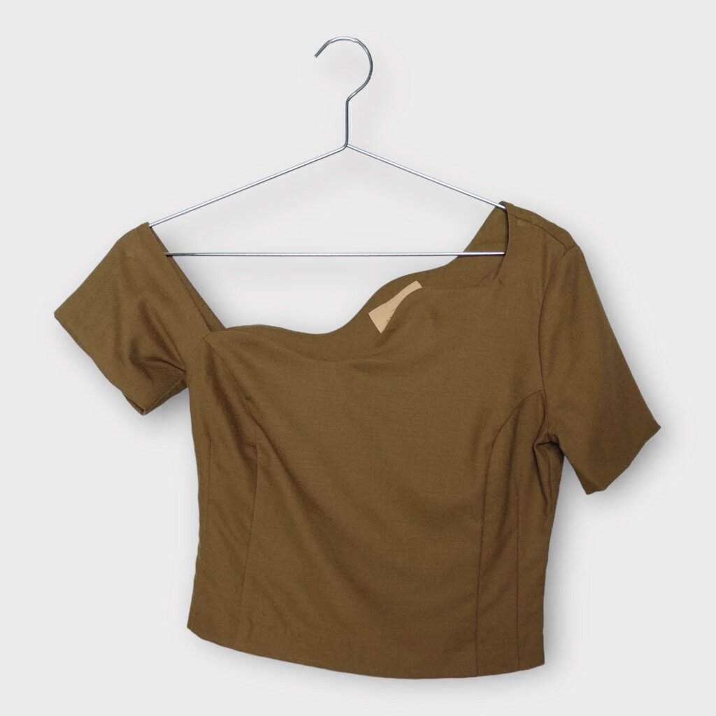 Arnsdorf Brown Wavy Neckline Off Shoulder Top