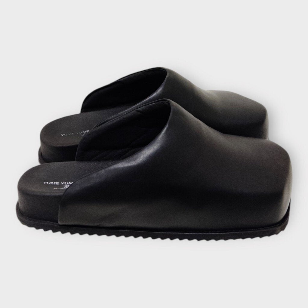 Yume Yume Black Leather Chunky Slip-On Slides