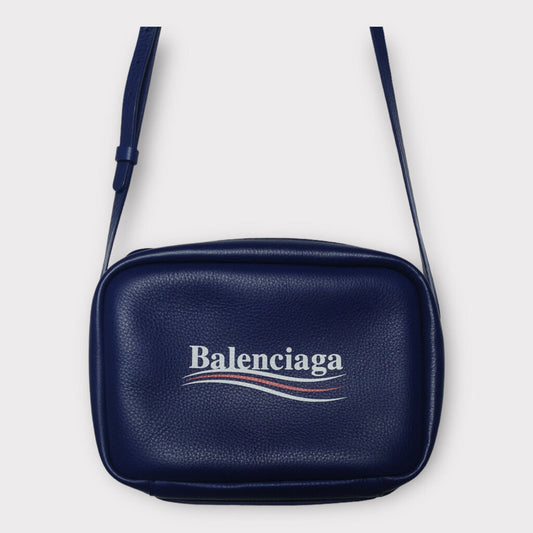 Balenciaga 2018 春夏海军蓝皮革政治运动斜挎包