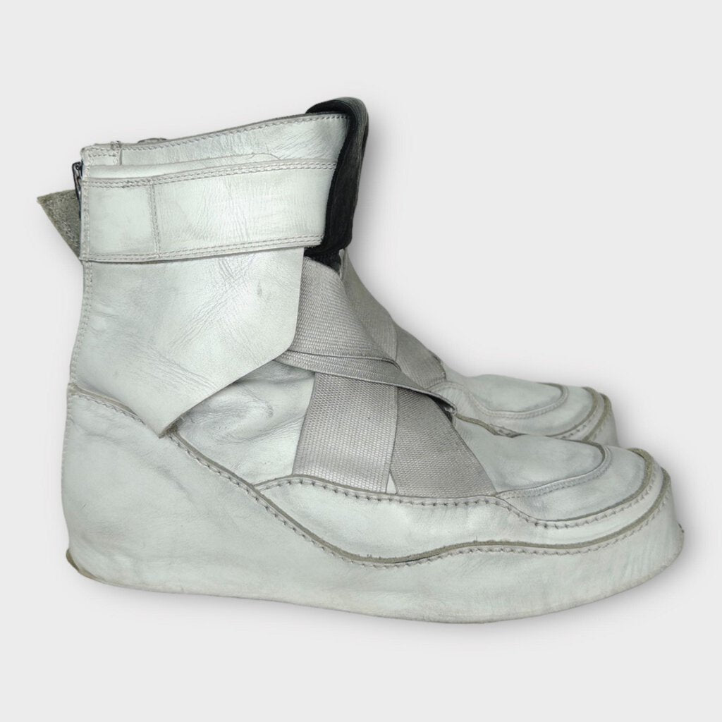 Julius White Distressed Leather Buckle Boot